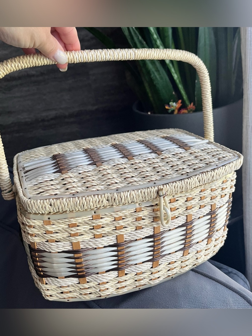 Vintage Eaton’s Woven Sewing Basket w/ Organizer Tray Canada 11”L